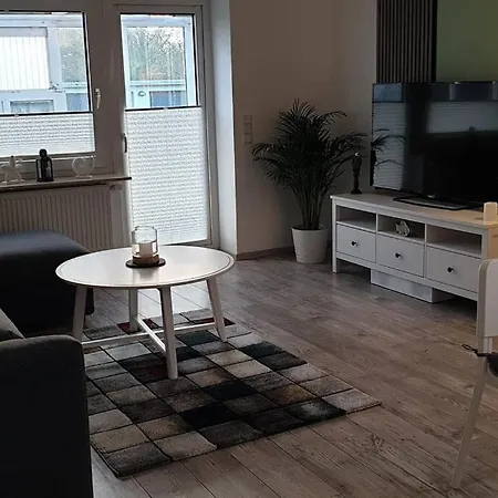 Charmante Haushaelfte Mit Garten Und Terrasse Flensburg Exterior foto