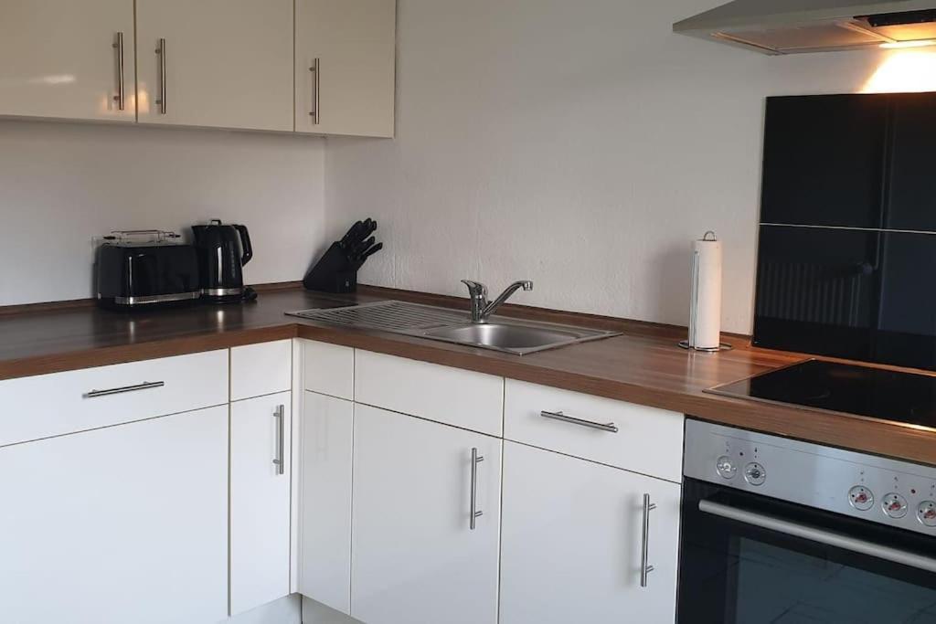 Apartment Charmante Haushaelfte Mit Garten Und Terrasse Flensburg
