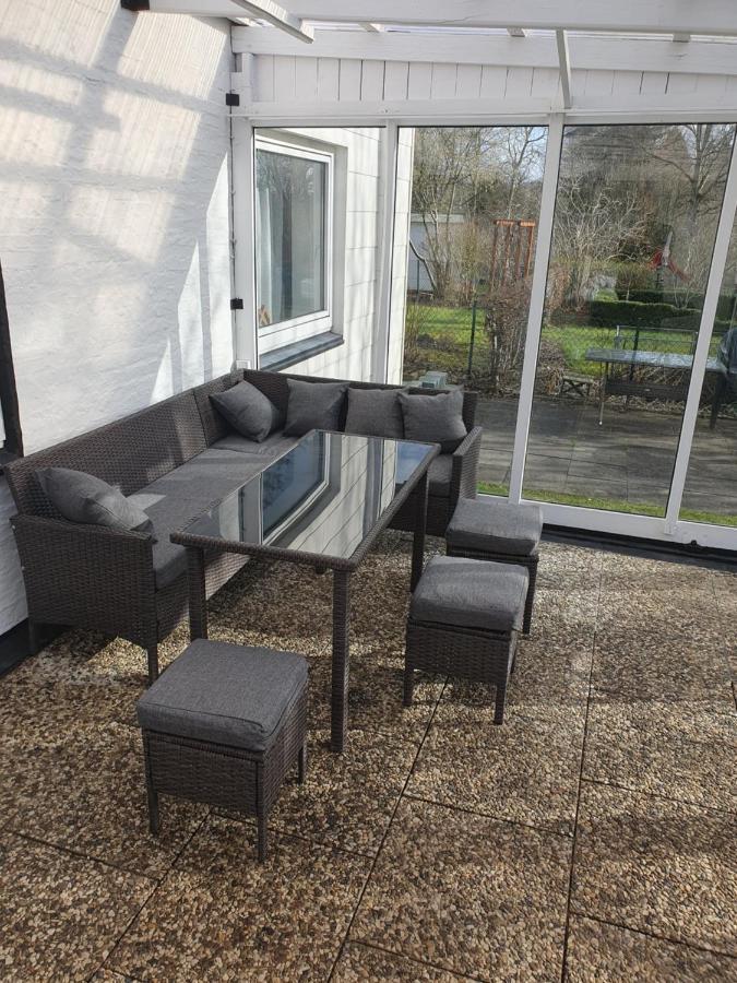 Charmante Haushaelfte Mit Garten Und Terrasse * Flensburg